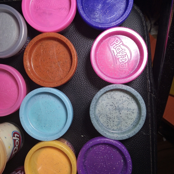 Purple and Red Modeling Compound Set - Picture 3 of 7